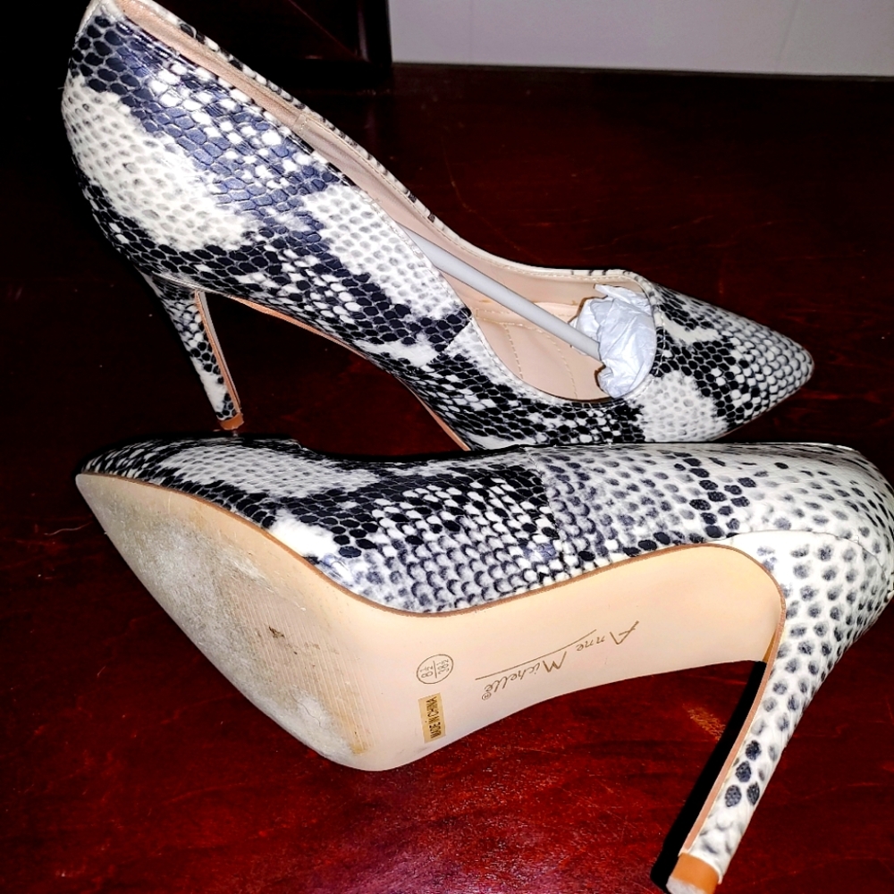 Anne Michelle Heels